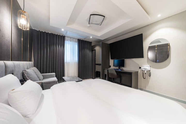 Bedroom 4, Chungju Browndot Cityhall, Chungju