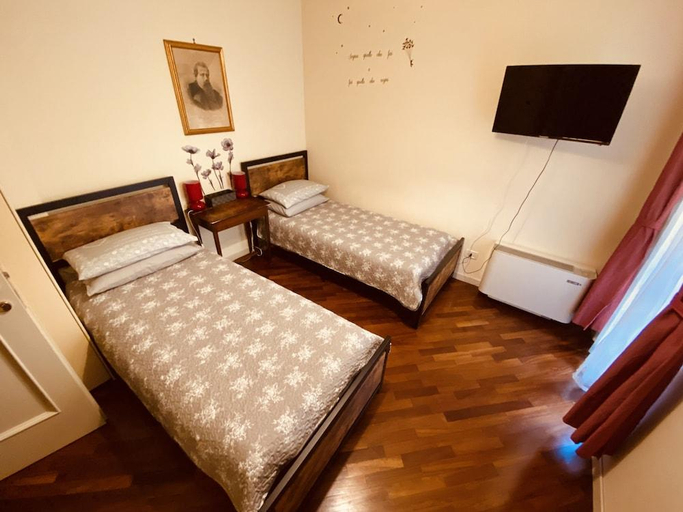 Others 5, Amici Miei Rooms, Cremona