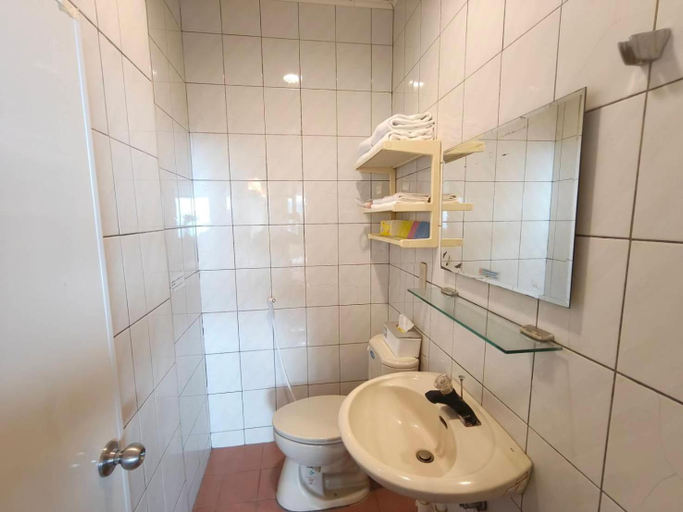 Bathroom 3, Old Street Seaview Homestay, New Taipei City