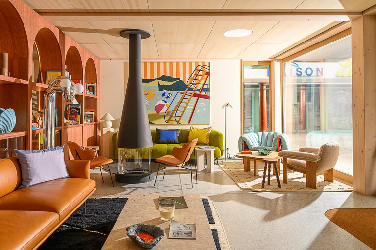 Public Area 2, Auberge Port Gitana, Genève