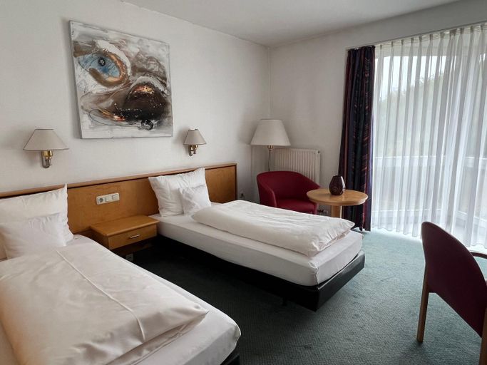 Bedroom 3, Matchpoint Hotel, Nürnberger Land