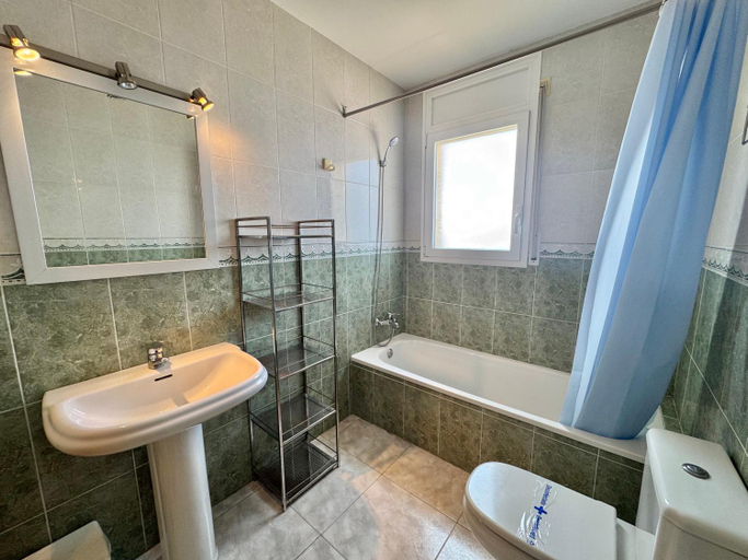 Bathroom 3, Turo marina 3, Girona