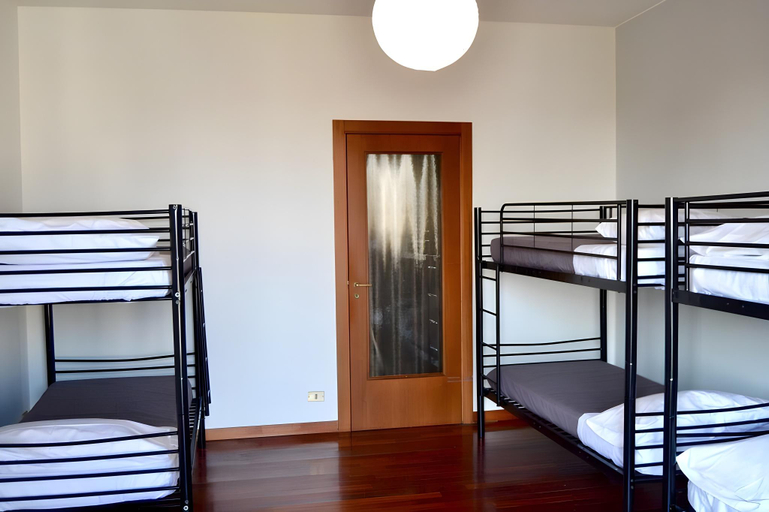 Bedroom 2, B&B Best Hostel Milano, Milano