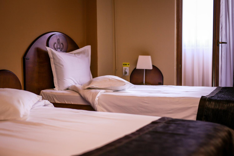 5, Hotel Atlantic, Adjud
