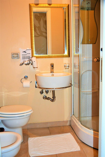 Bathroom 4, Art And Relax Suites, Rome