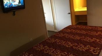 Others 2, Executive Inn Beeville US 181 By Capital O, Bee