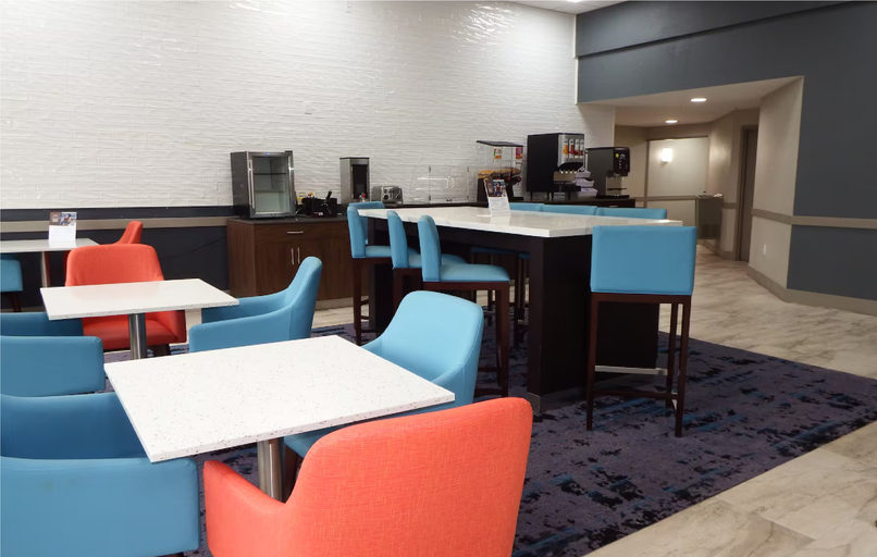 Food & Drinks 5, Hawthorn Extended Stay by Wyndham Chambersburg, Franklin