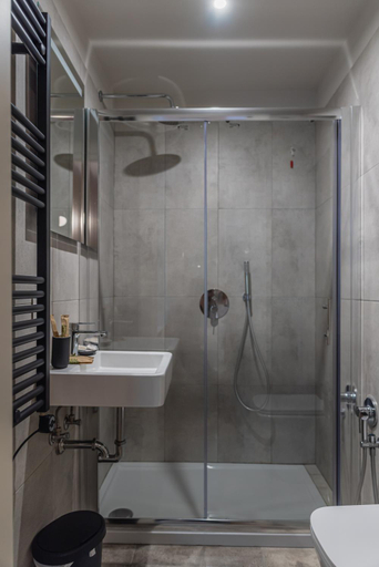 Bathroom 5, Hotel Del Sole, Milano
