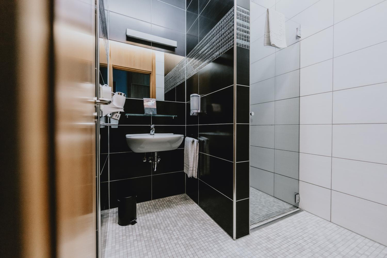 Bathroom, Coque Hotel, Luxembourg