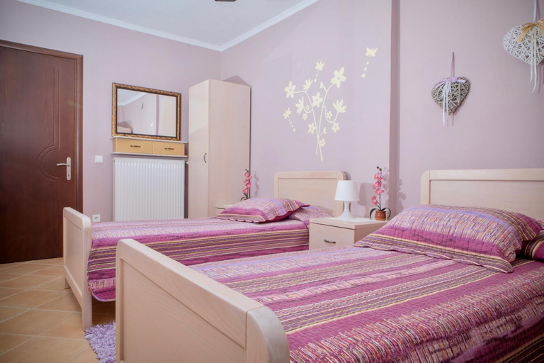 Facilities 2, Villa Pefkohori, Central Macedonia