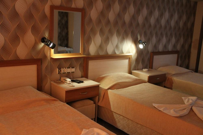Bedroom 4, Saturn Hotel, Kuşadası