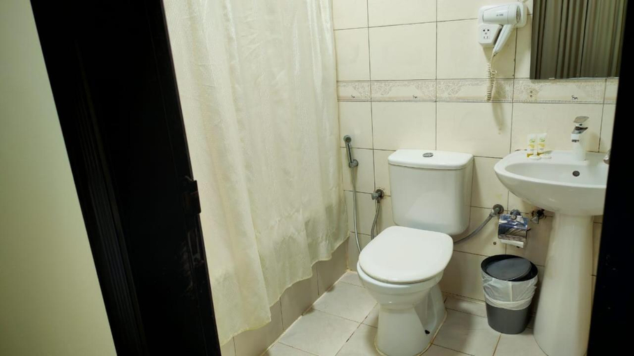 Bathroom 3, Al Khaleej Plaza Hotel Apartment-Baithans Group, Ajman