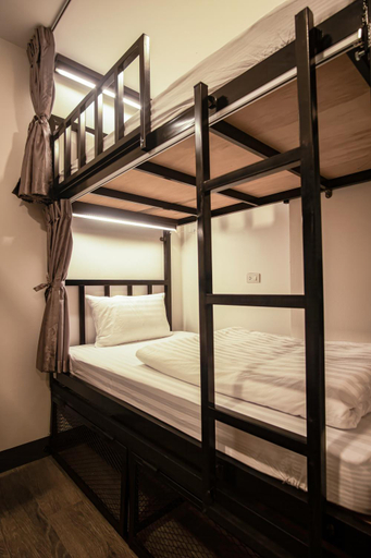 Bedroom 2, Sea Beach Hostel & Club Beachfront 18-39 years only, Mueang Krabi