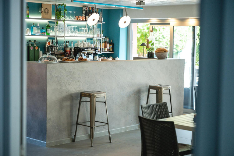 Food & Drinks 5, Perla Marina Apartments, Savona