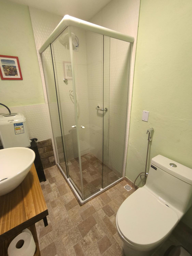 Bathroom 4, "Cantinho das serestas" em flats com piscina, sem cafe, Valencia