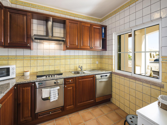 4, Apartment with beautiful terrace, sea-views, Lagoa
