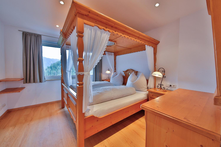Bedroom 2, Hotel Pension Geiger, Landeck