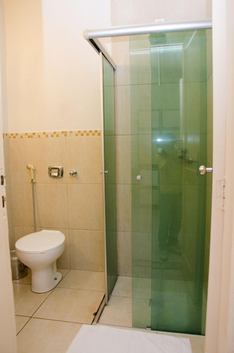 Bathroom 4, Primum Palace Hotel, Dracena