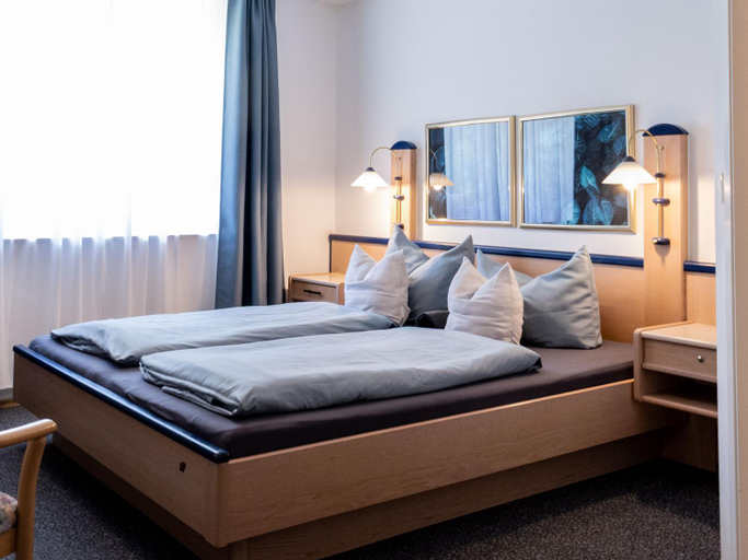 Bedroom 2, Gastehaus Germania, Berchtesgadener Land