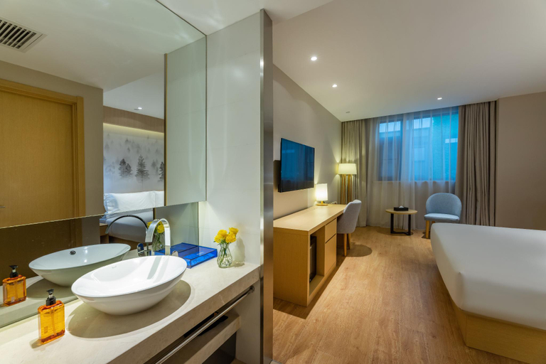 Bathroom 3, Orange Hotel Xuzhou East Railway Station, Xuzhou