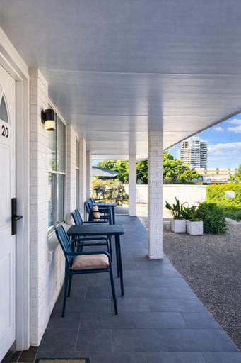 Others 5, Cooks Endeavour Motor Inn, Tweed Heads