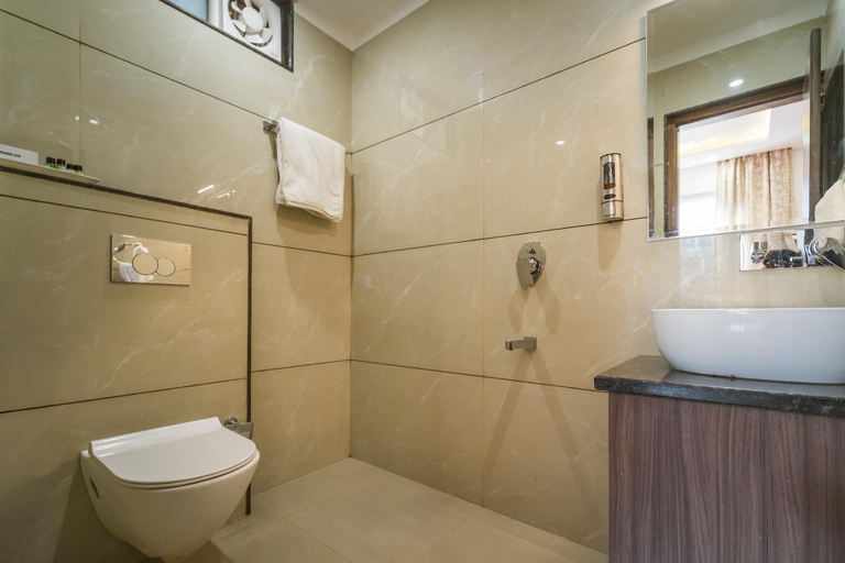 Bathroom 5, Tripli Hotels Sandalwood, Varanasi