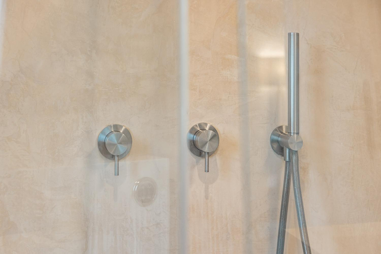 Bathroom 4, MandorleOlio, Bari