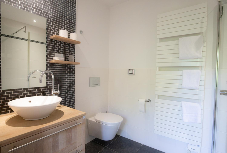 Bathroom 3, Het Rustpunt, Oost-Vlaanderen