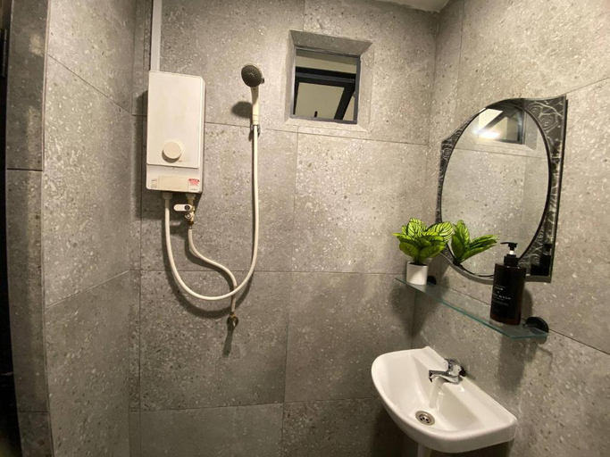 Bathroom 5, Ruma 101 Jonker by Jeffery Lam Home Management, Malacca City