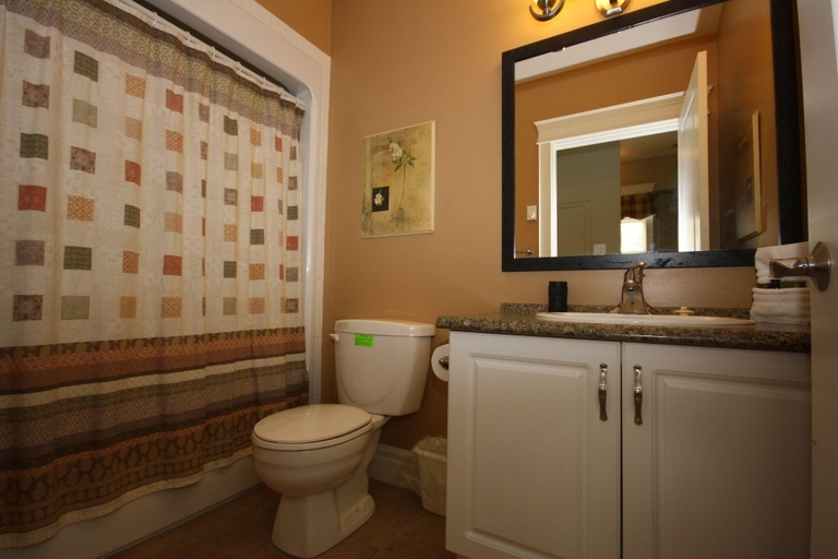 Bathroom, Windmill walk, Halifax