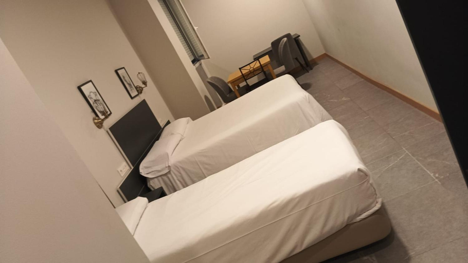 Bedroom 2, Hotel Lidar, Vizcaya