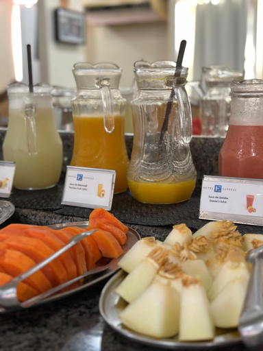 Food & Drinks 4, Hotel Express - Leva e busca no aeroporto gratis 24 horas, Várzea Grande