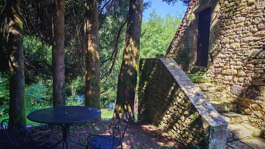 Others 4, Bonfarto Locations, Dordogne