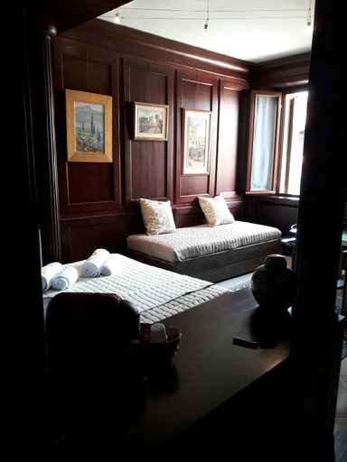 Bedroom 4, Marconi Rooms - Loggia delle Erbe, Verona