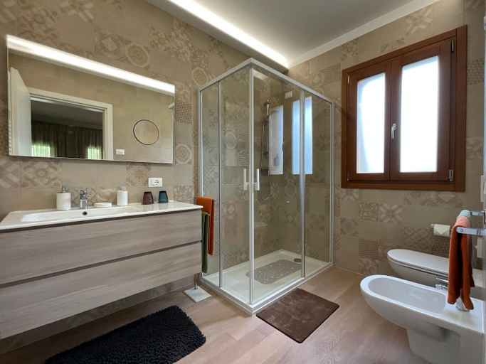 Bathroom 3, B&B Relief, Treviso