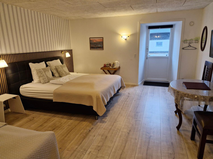 Bedroom 3, Gordinglund Herregaard-NEW, Esbjerg