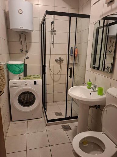 Bathroom 3, FLAMANITA APARTMENTS, Skopje