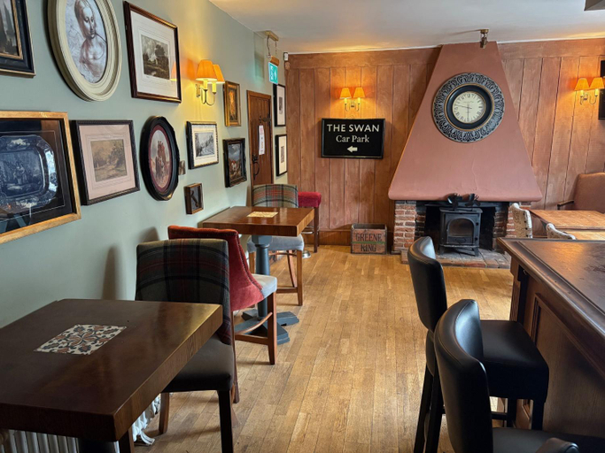Food & Drinks, The Swan Inn, Suffolk