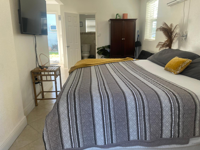 Others 3, Master King Suite by Hard rock stadium and casino, Miami-Dade