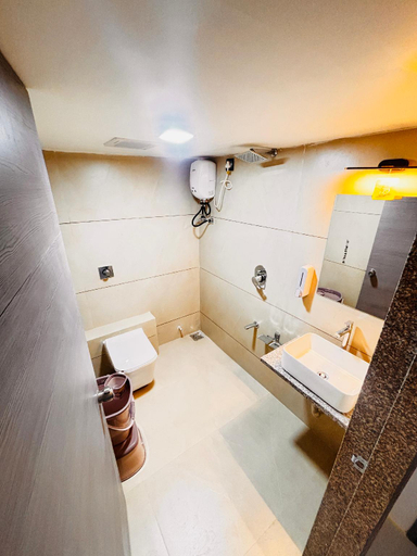 Bathroom 4, Hotel Bluzill, Vadodara