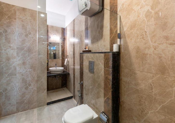 Bathroom 4, The Everest Hill Resort Suites With Jacuzzi Spa - Resort in Kumbhalgarh, Rajsamand