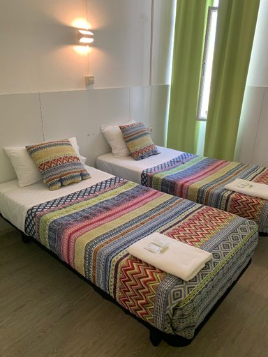 Bedroom 3, Central and Basic  Universitat, Barcelona