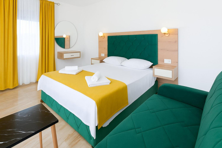 Others 5, Apartmani Enydoo