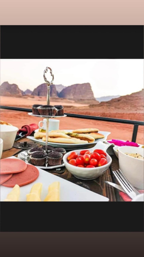 Food & Drinks 4, Luxury Helena Bubbles & Tours, Quaira