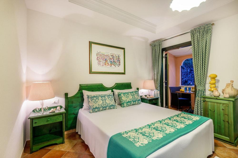 Bedroom 3, I Giardini di Cala Ginepro Hotel-Resort, Nuoro