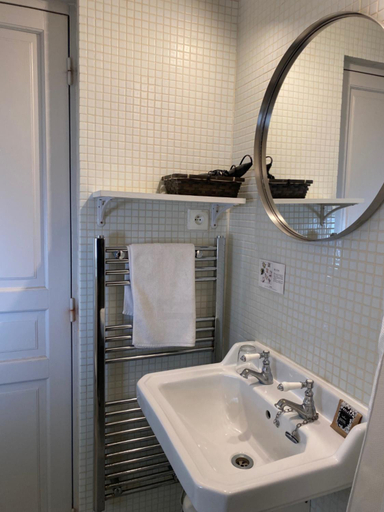 Bathroom 4, Le Mas des Oules, Gard