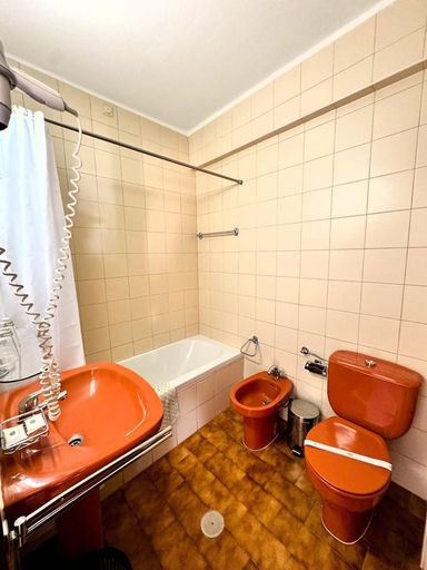 Bathroom 2, Hotel Lagosmar, Lagos
