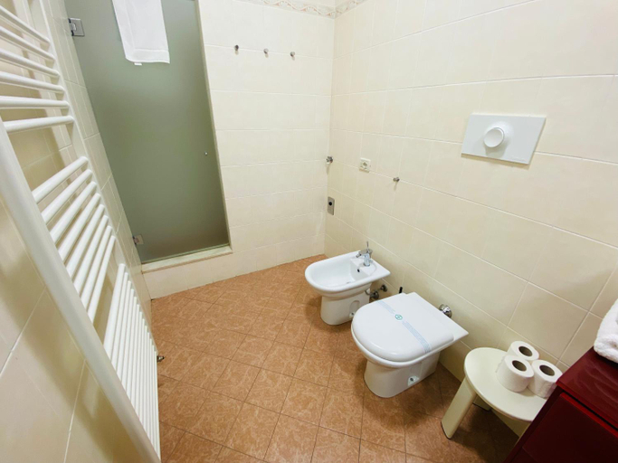 Bathroom 4, Amici Miei Rooms, Cremona