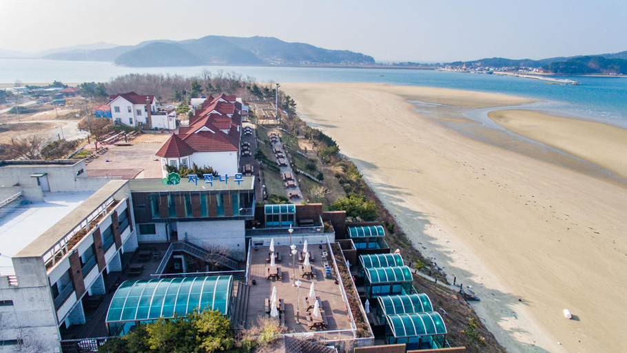 Others 5, Taean Jajagnamu Resort, Taean