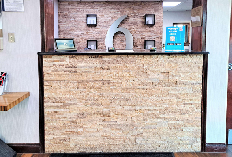 Public Area 2, Motel 6 Catonsville, Md – Baltimore West GA, Baltimore